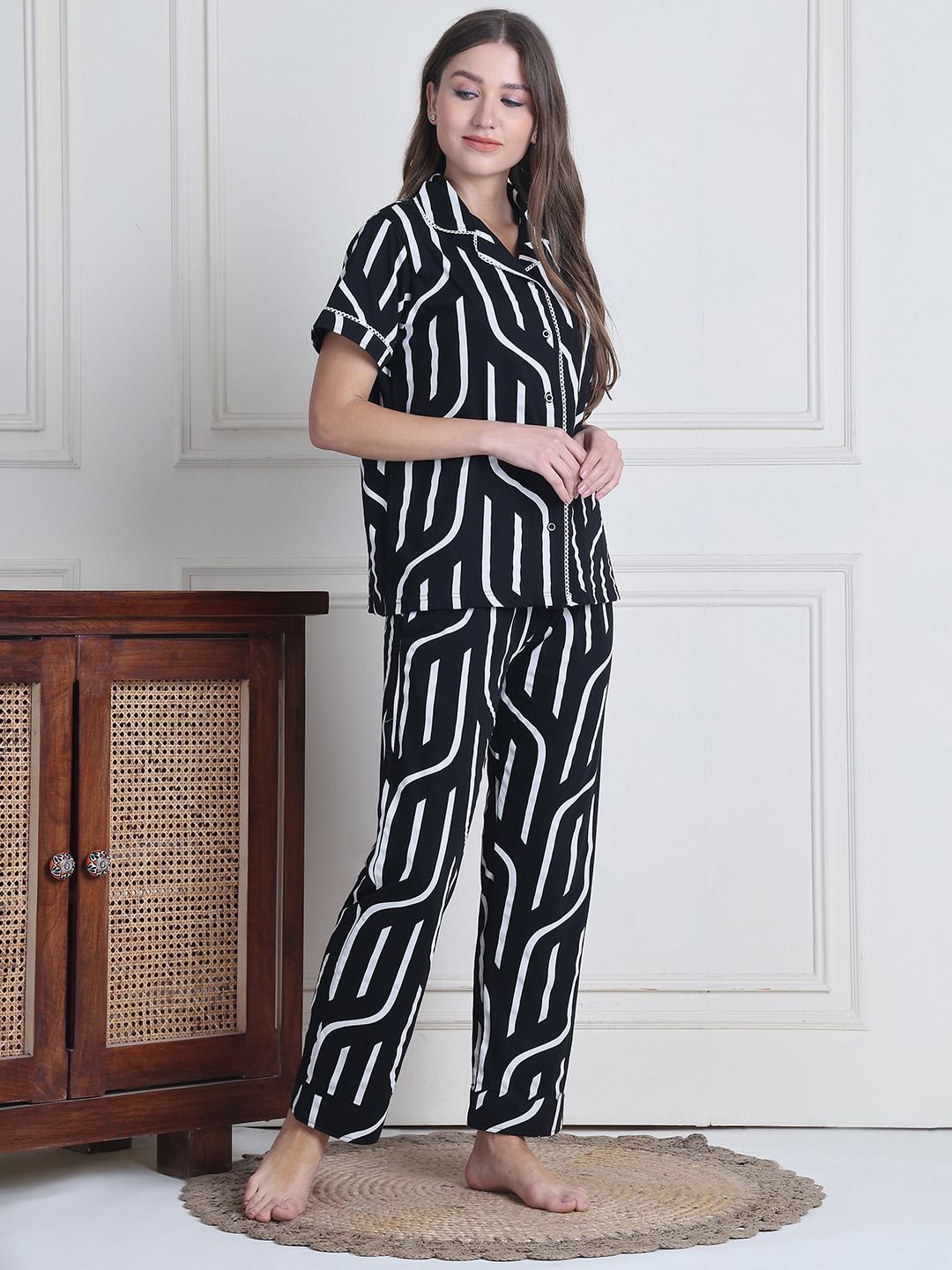 Secret Wish Black Abstract Hosiery Night Suit