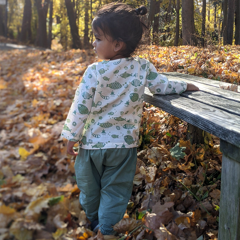 WHITEWATER KIDS UNISEX ORGANIC FISH PRINT KURTA + MINT PANTS