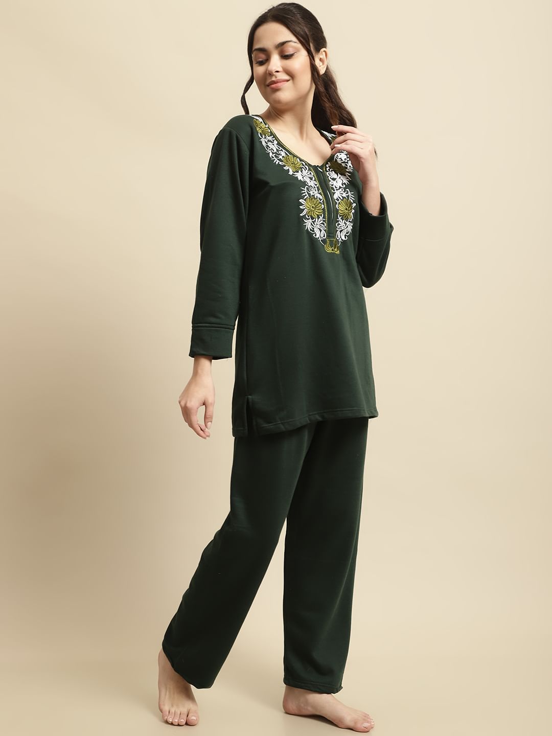 Green Solid Woolen Night Suit Set of Short Kurta with Front Zipper and Pyjamas