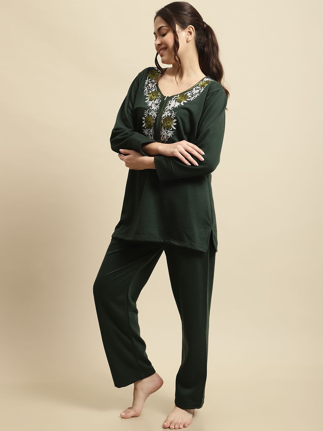 Green Solid Woolen Night Suit Set of Short Kurta with Front Zipper and Pyjamas