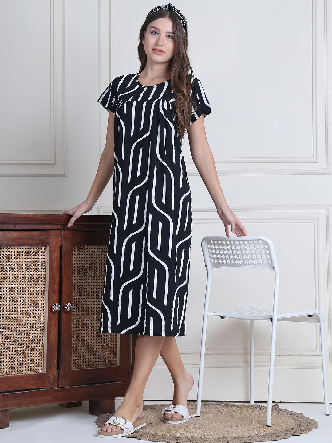 Secret Wish Black Abstract Hosiery Nighty