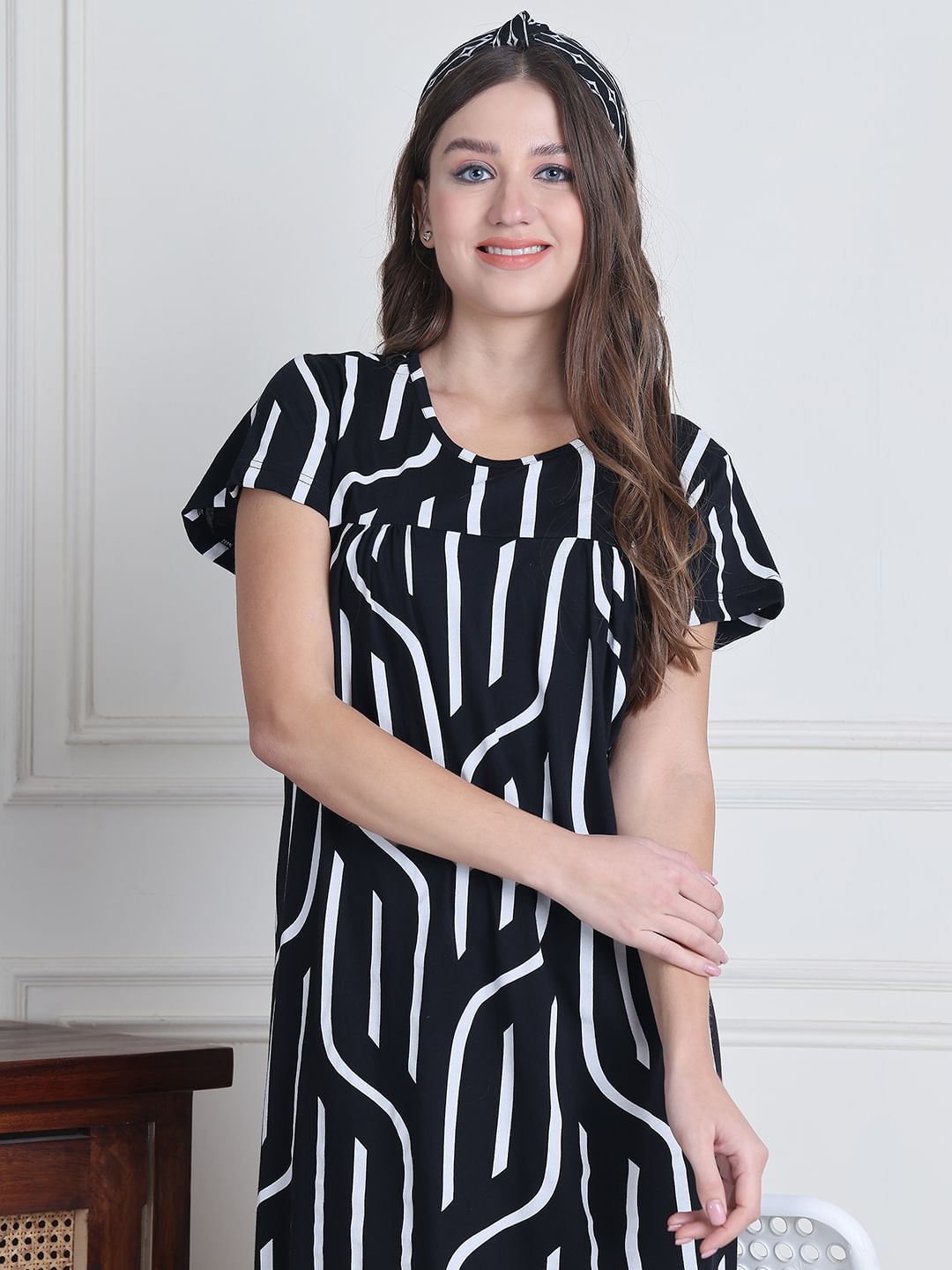 Secret Wish Black Abstract Hosiery Nighty