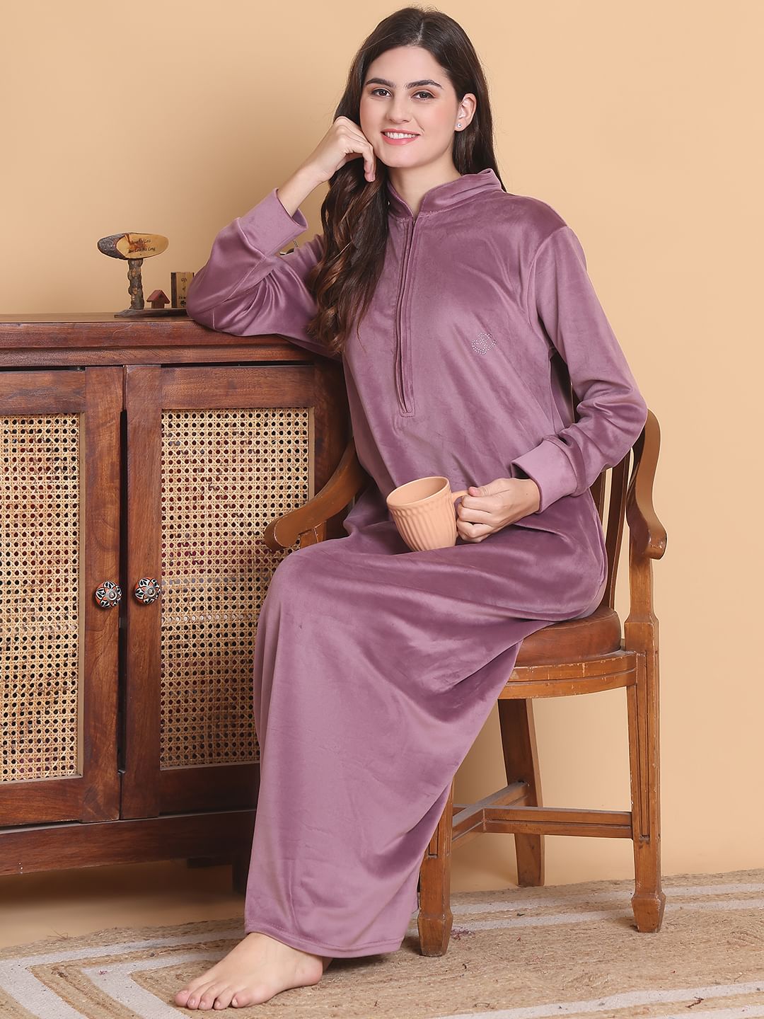 Secret Wish Pink Solid Collared Neck Velvet Full Length Winter Nighty