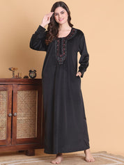 Secret Wish Black Solid Round Neck Velvet Full Length Winter Nighty