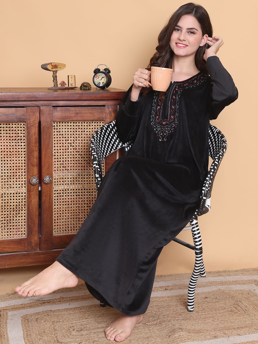 Secret Wish Black Solid Round Neck Velvet Full Length Winter Nighty