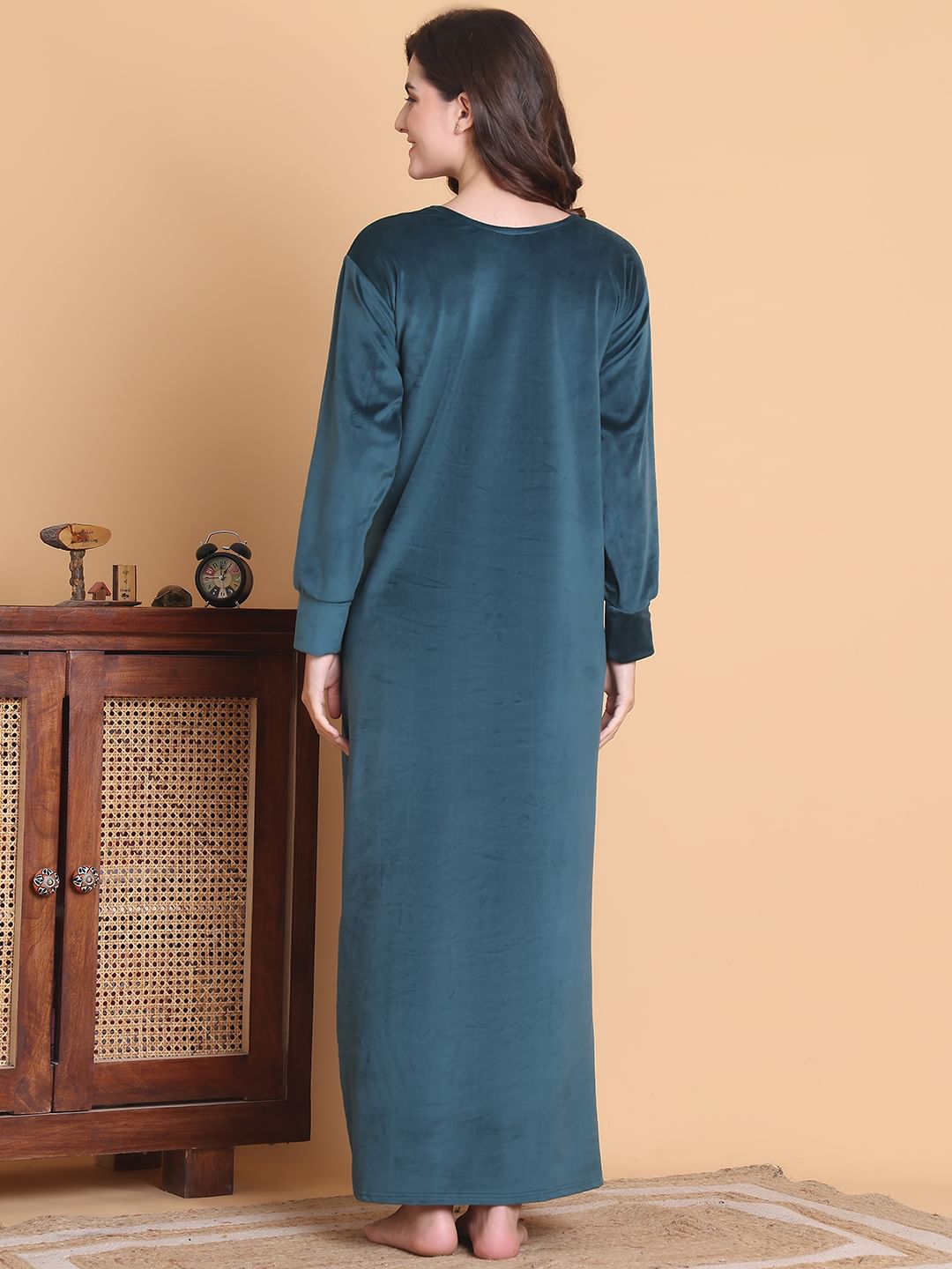 Secret Wish Teal Solid Round Neck Velvet Full Length Winter Nighty