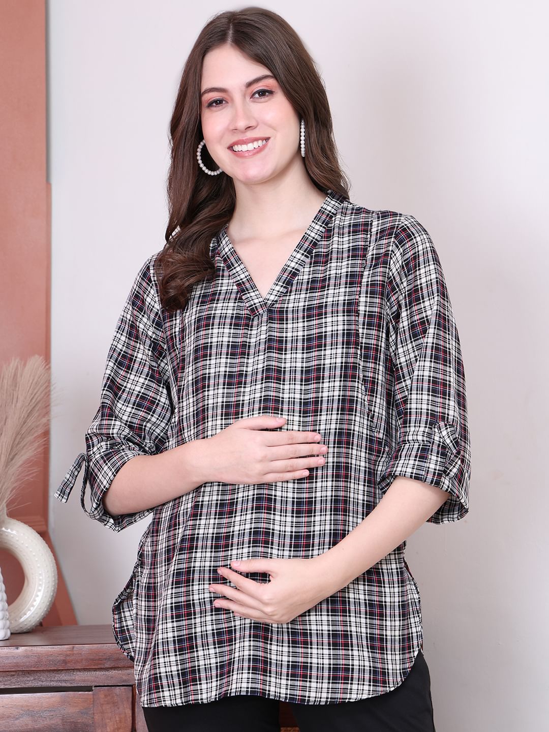 Secret Wish Checks Print Black Cotton Maternity Top