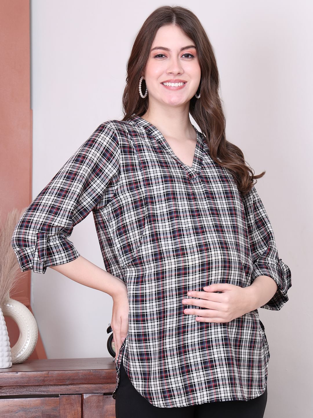 Secret Wish Checks Print Black Cotton Maternity Top