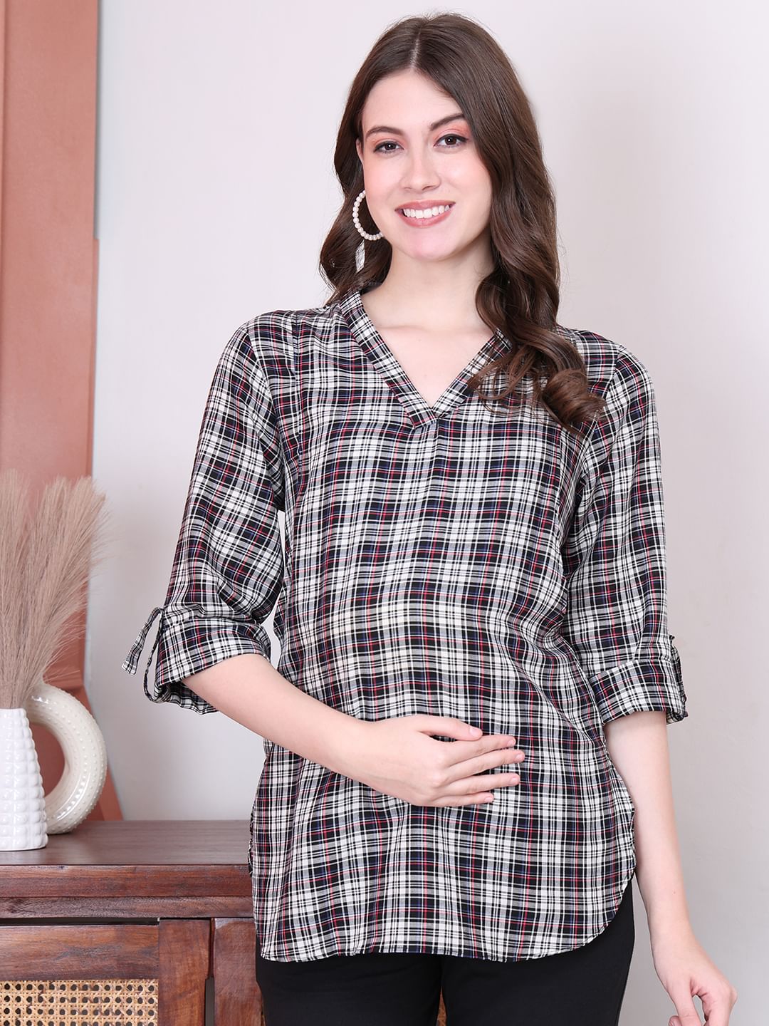 Secret Wish Checks Print Black Cotton Maternity Top
