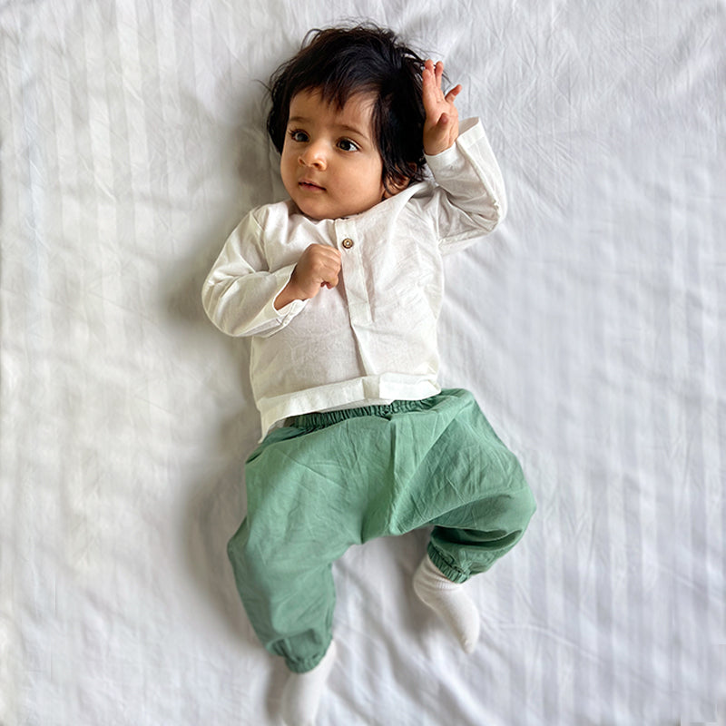 WHITEWATER KIDS UNISEX ORGANIC ESSENTIAL WHITE KURTA + MINT PANTS