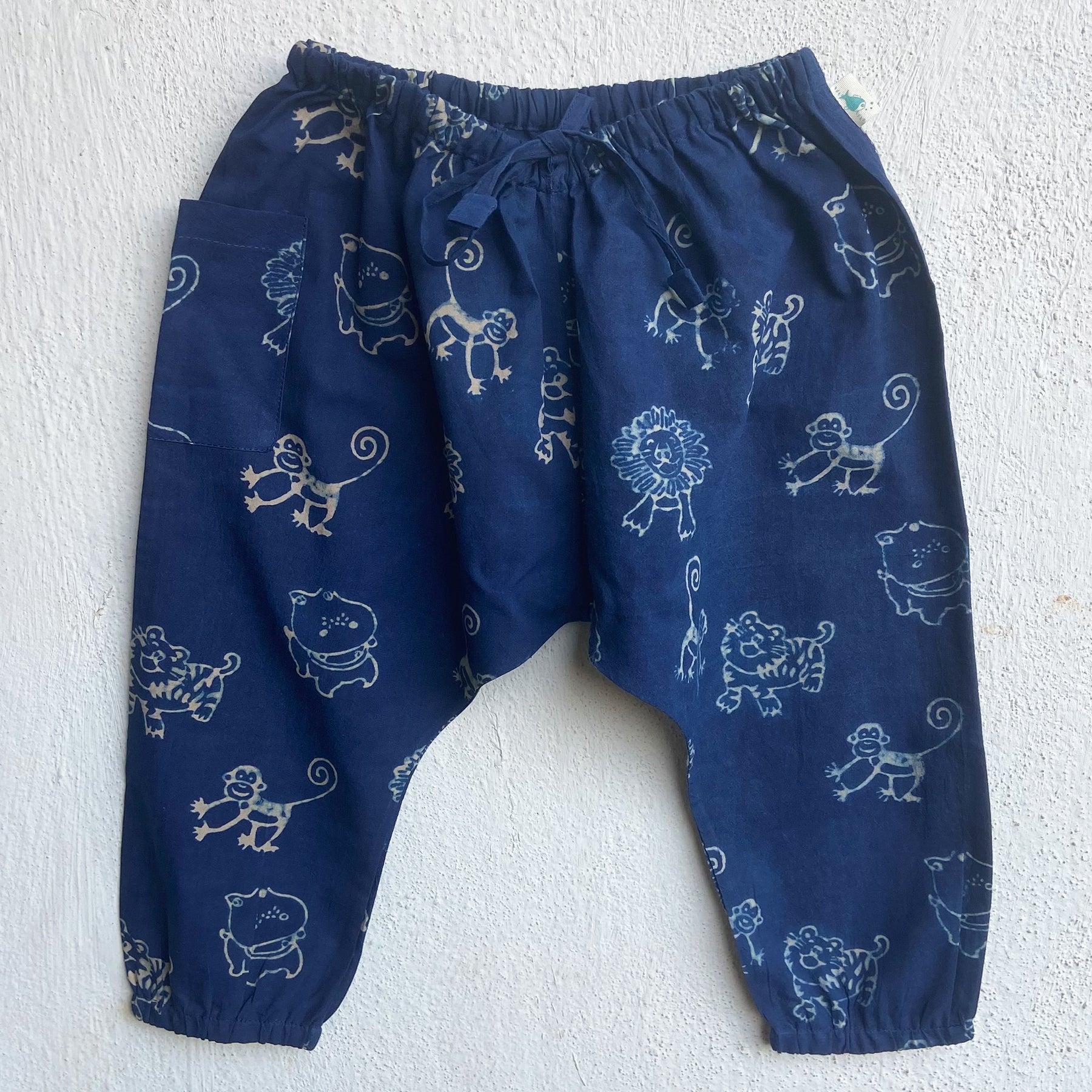 WHITEWATER KIDS UNISEX ORGANIC WHITE KURTA + ZOO PRINT INDIGO PANTS