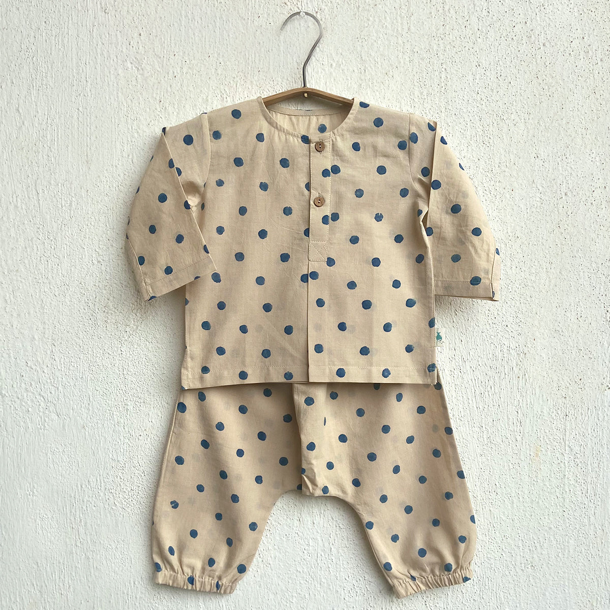 WHITEWATER KIDS UNISEX ORGANIC INDIGO POLKA KURTA WITH MATCHING PANTS