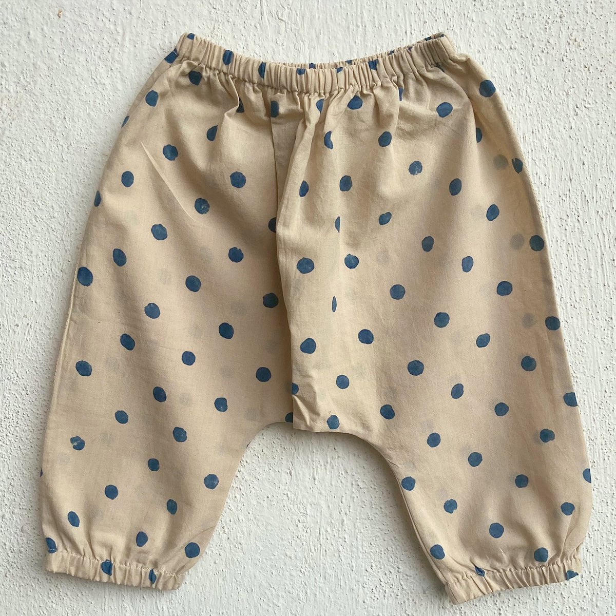 WHITEWATER KIDS UNISEX ORGANIC INDIGO POLKA KURTA WITH MATCHING PANTS