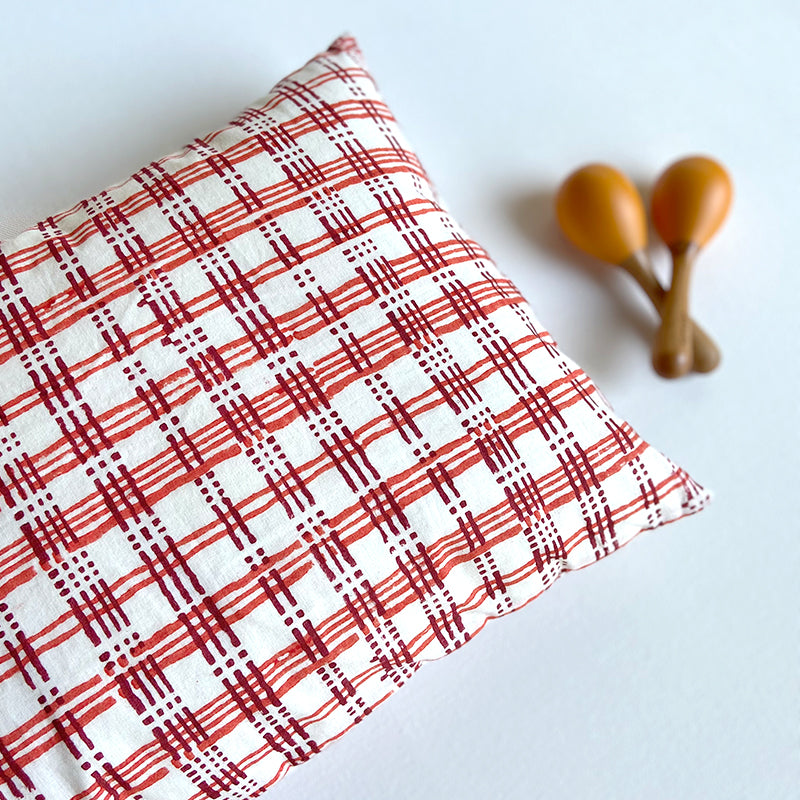 WHITEWATER KIDS GIFT SET - ORGANIC MANJHA PRINT KAPOK PILLOW + MARACAS
