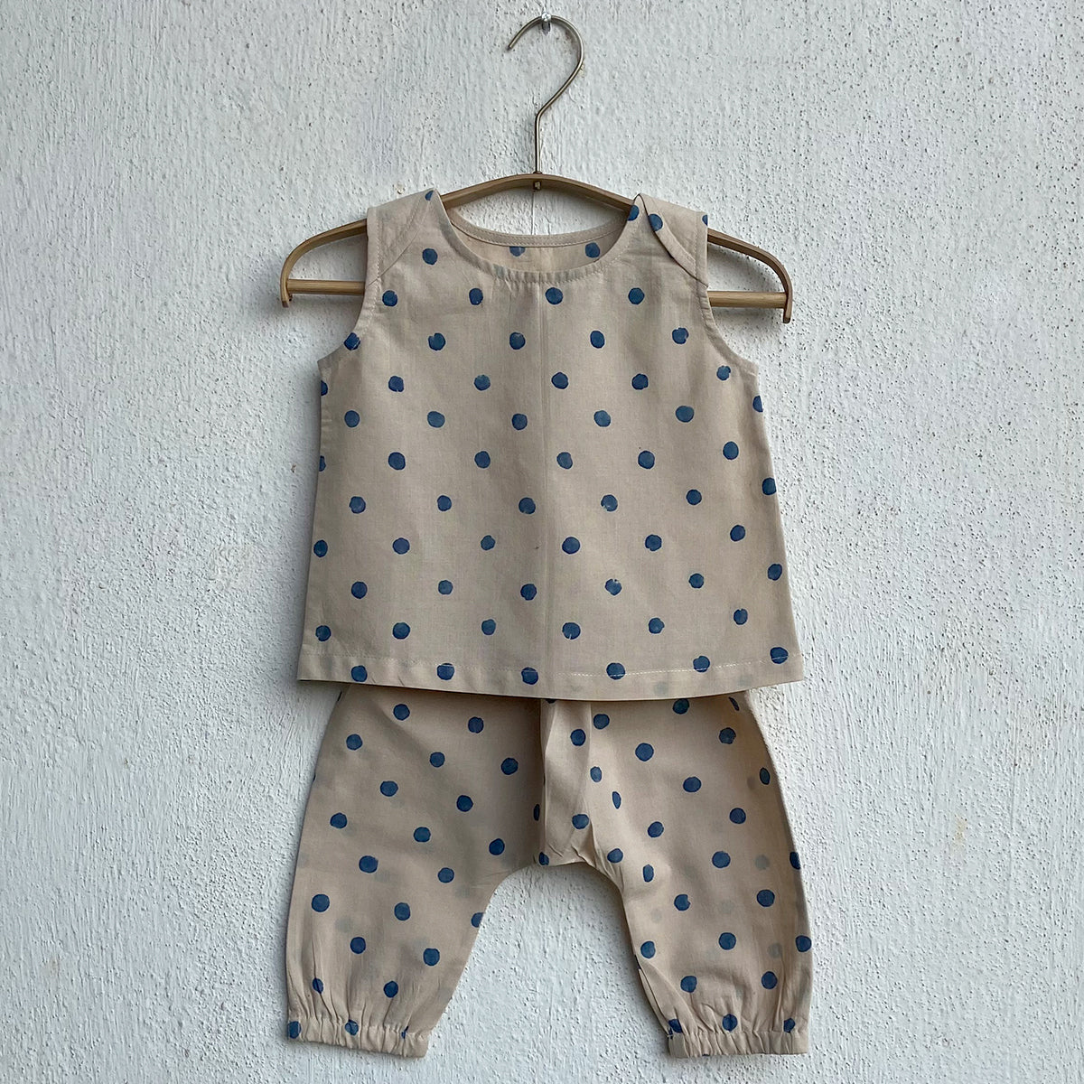 WHITEWATER KIDS UNISEX ORGANIC INDIGO POLKA JHABLA WITH MATCHING PANTS