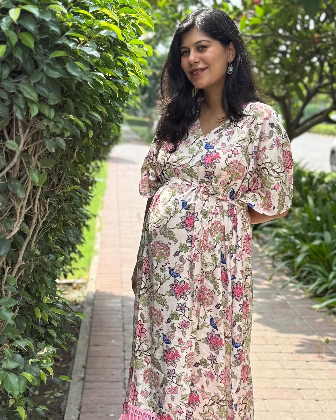 shagun_mudgal12_looking_unreal_in_secretwish_maternity_kaftan._Get_yours_now_at_secretwish.in..jpg